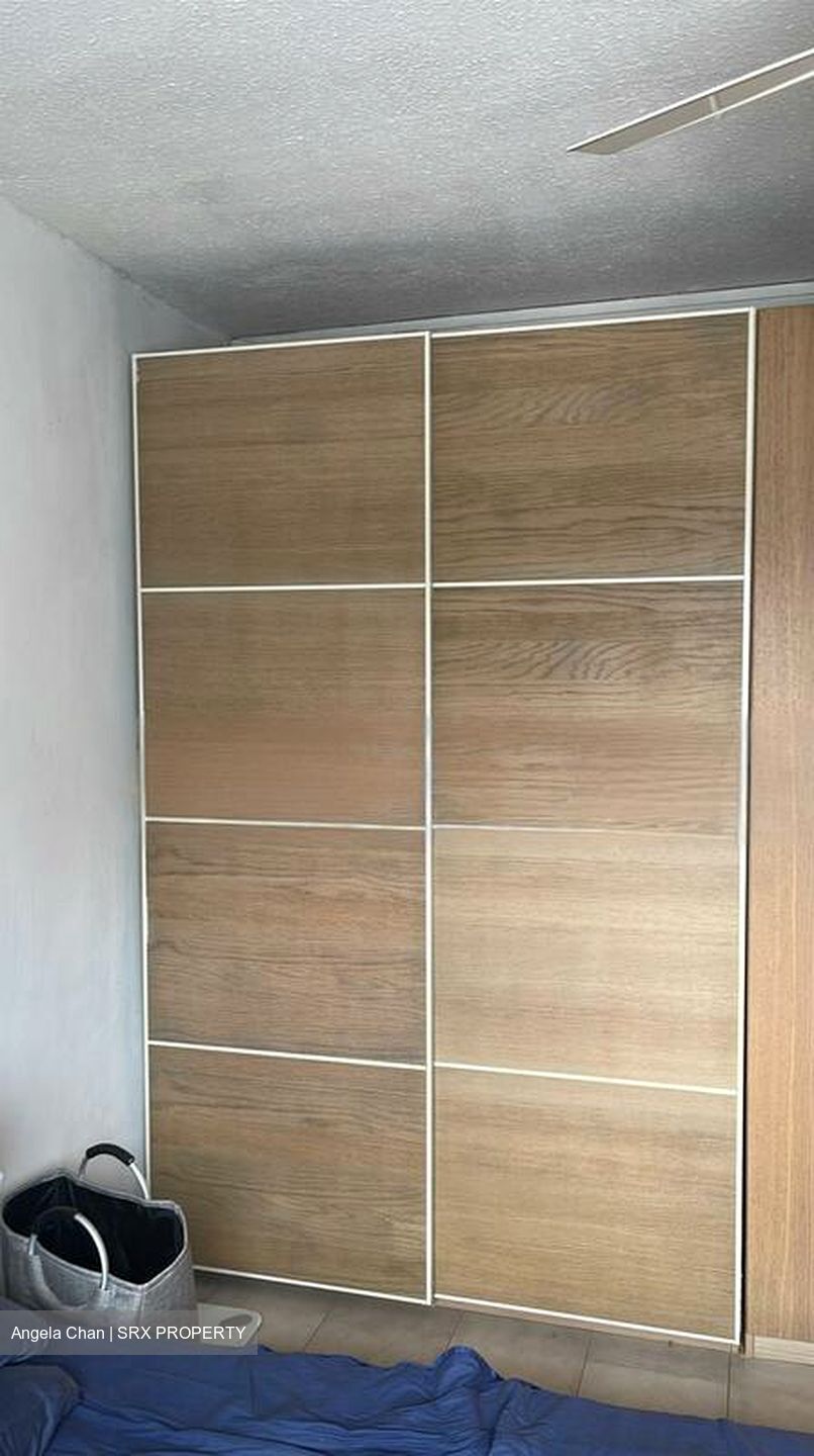 Blk 216 Jurong East Street 21 (Jurong East), HDB Executive #460121851